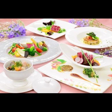 記念日のお食事ならトラットリア クアトロ ラガッツィをご利用ください